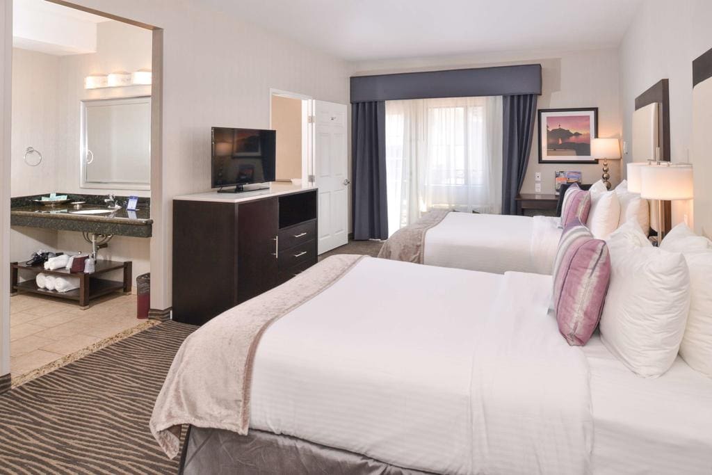 Long Beach Visitors Guide Best Western Plus Hotel at the Convention Center | World In Four Days: A Travel & Lifestyle Blog - Visit Long Beach