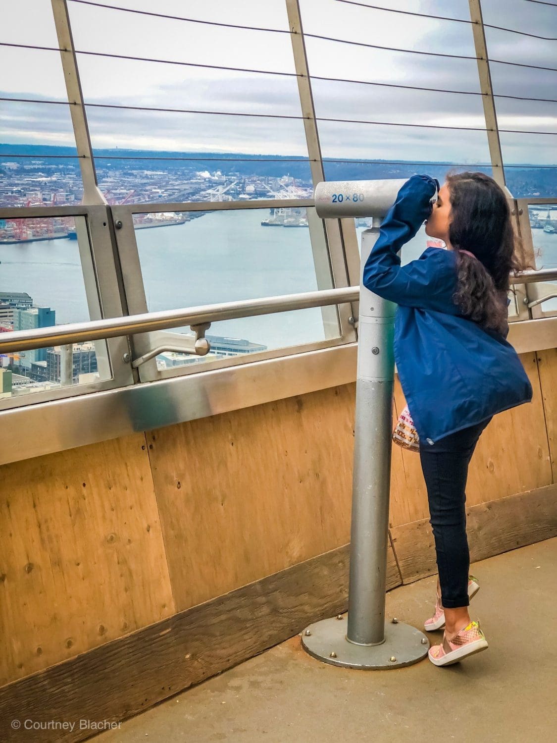 2 Days In Seattle Itinerary | Seattle has so much to offer. From Gum Walls to Museums to epic shopping. But can you do it all in 2 days? You sure can, and our 2 Days In Seattle Itinerary shows you how. Follow along with text and video and we guide you through all the Seattle hotspots in just 48 Hours in Seattle.