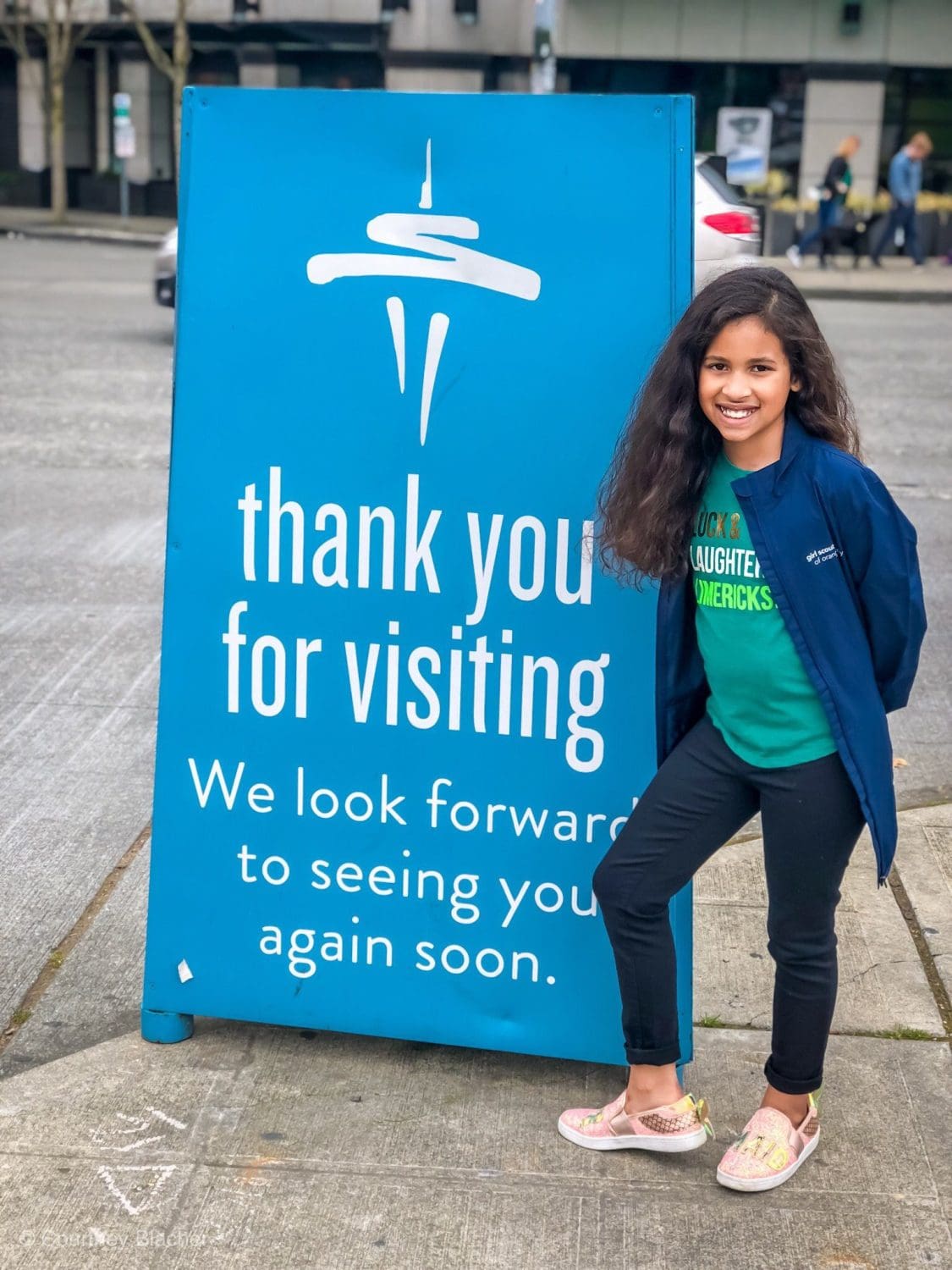 2 Days In Seattle Itinerary | Seattle has so much to offer. From Gum Walls to Museums to epic shopping. But can you do it all in 2 days? You sure can, and our 2 Days In Seattle Itinerary shows you how. Follow along with text and video and we guide you through all the Seattle hotspots in just 48 Hours in Seattle.